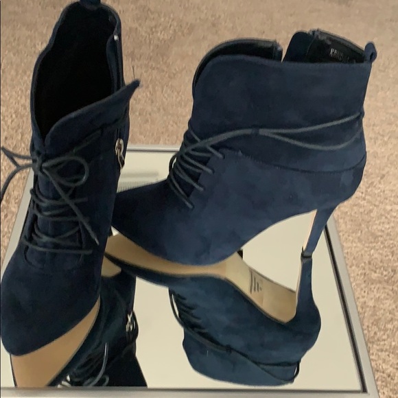 New Navy boots - Picture 2 of 6